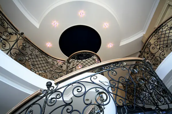 Консольная лестница