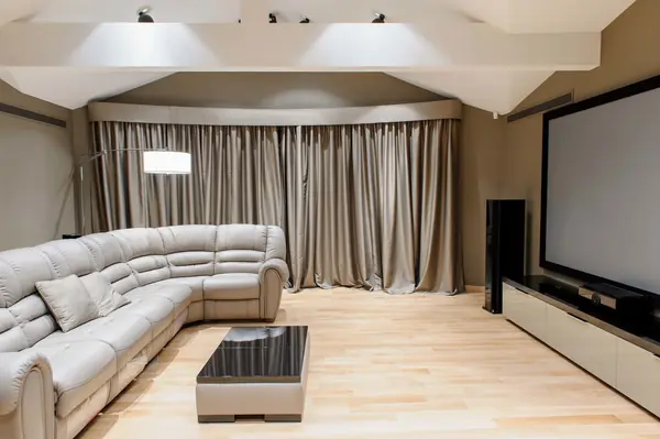 Мансарда загородного дома