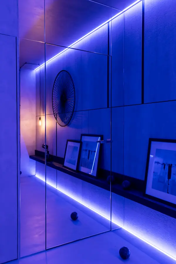 "Белый, серый и графит"