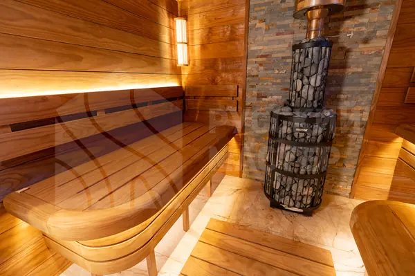 Фигурные 3D-полки и отделка из новозеландской сосны Пино Премио