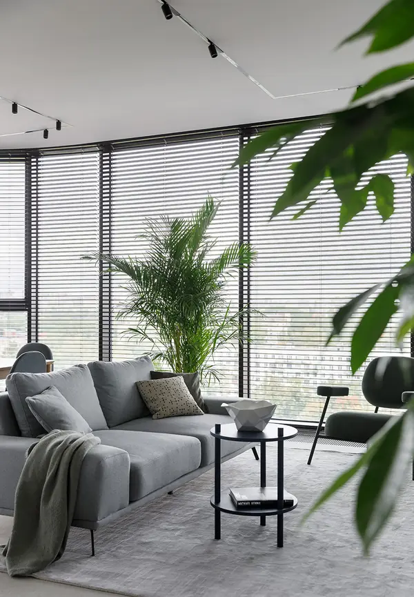 Монохромный минимализм