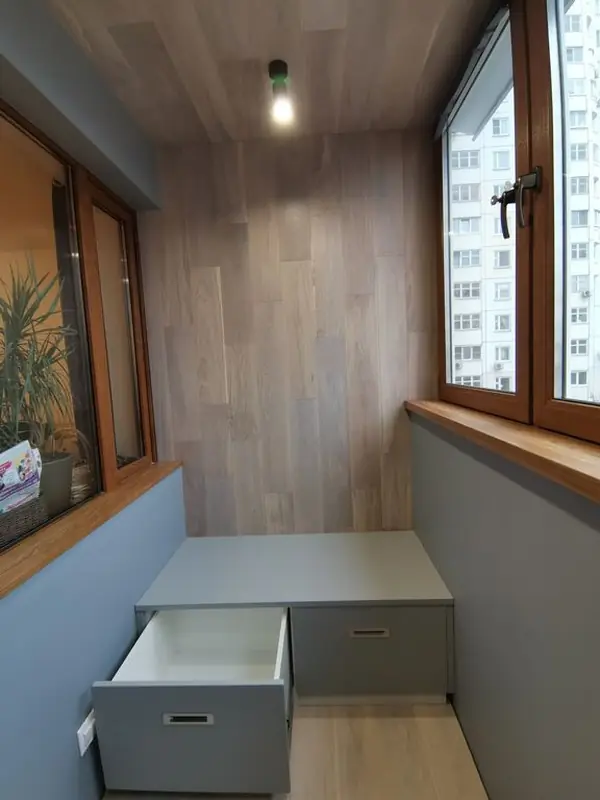 Остекление и ремонт лоджии по дизайн-проекту