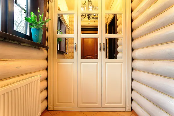 Бревенчатый дом для гостей