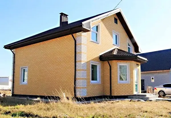 Кирпичный 2-этажный дом 9.22 х 9.22, общ. S - 121 кв.м