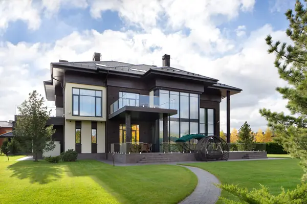 Загородный дом в посёлке Монтевиль - экстерьеры