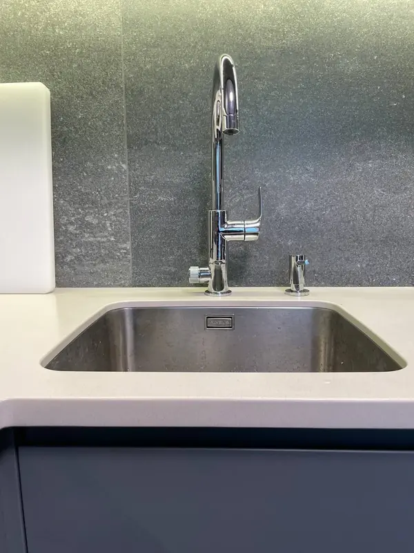 Реализация кухни по дизайн-проекту в однокомнатной квартире, 2022