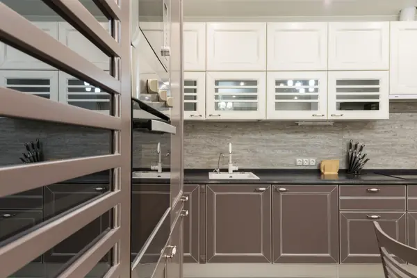 Кухня в светлых тонах