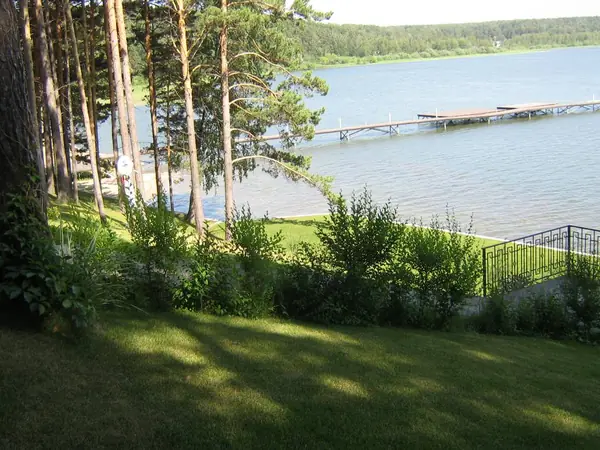 на побережье