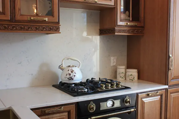 Столешница и стеновая панель из кварцевого композита Avant