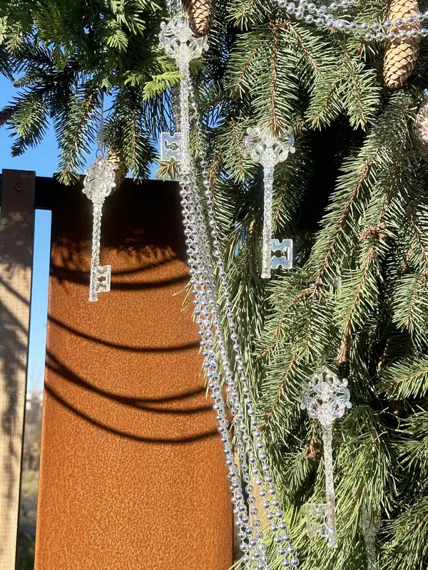 Новогоднее украшение сада