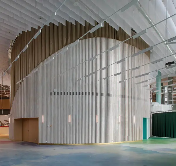 Мебель для домашних и общественных пространств