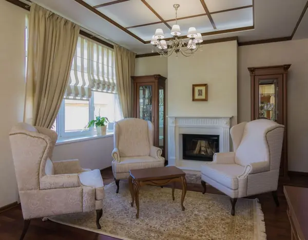 Лаунж-зона в столовой комнате