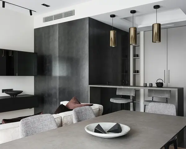 Монохромная квартира 90 м2 в центре Москвы