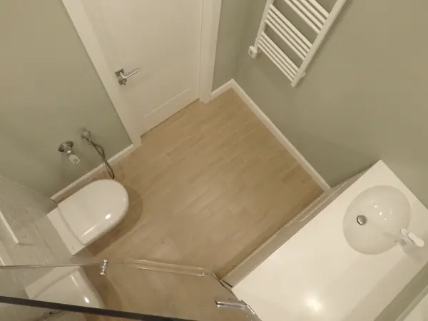 Счастье на Мичуринском - отделка санузла с душевой кабиной в новостройке