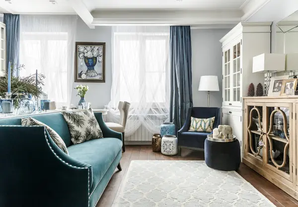 В гостях: Квартира для серьезного молодого человека восьми лет