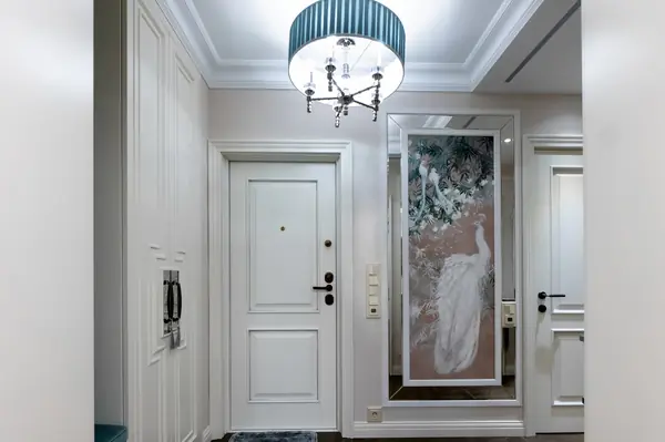 Ремонт трехкомнатной квартиры площадью 84 кв.м. в стиле неоклассика