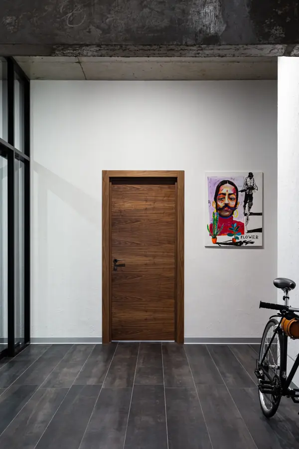 Квартира в черном