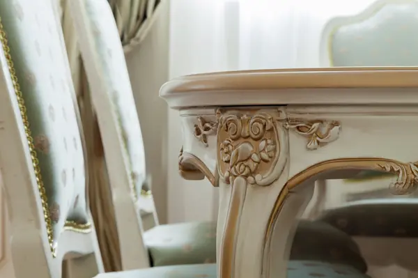 Фрагмент стола, деревянная резьба, патина