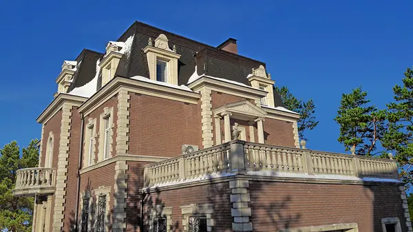 Ренессанс в сосновом бору