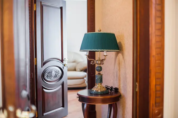 Частный дом и интерьерами из дуба