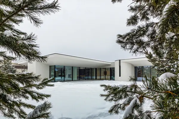 ВОПЛОЩЕНИЕ АРХИТЕКТУРНОЙ ИДЕИ В ЖИЗНЬ В КП "МОНТЕВИЛЬ"