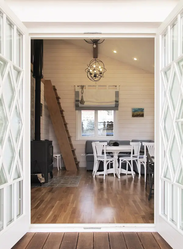 Одноэтажный загородный дом с баней