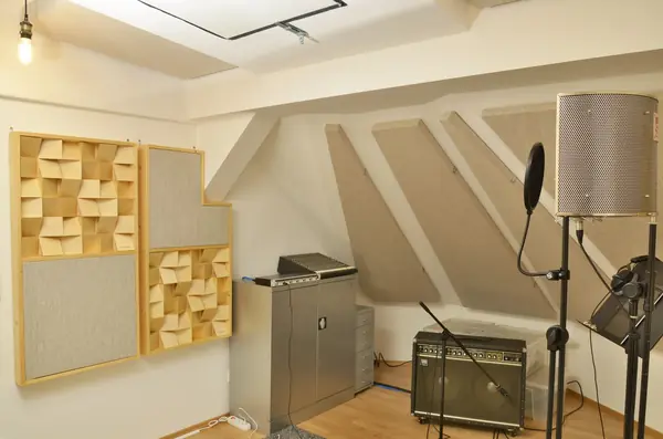 AIko Rohd recording Studio in Berlin