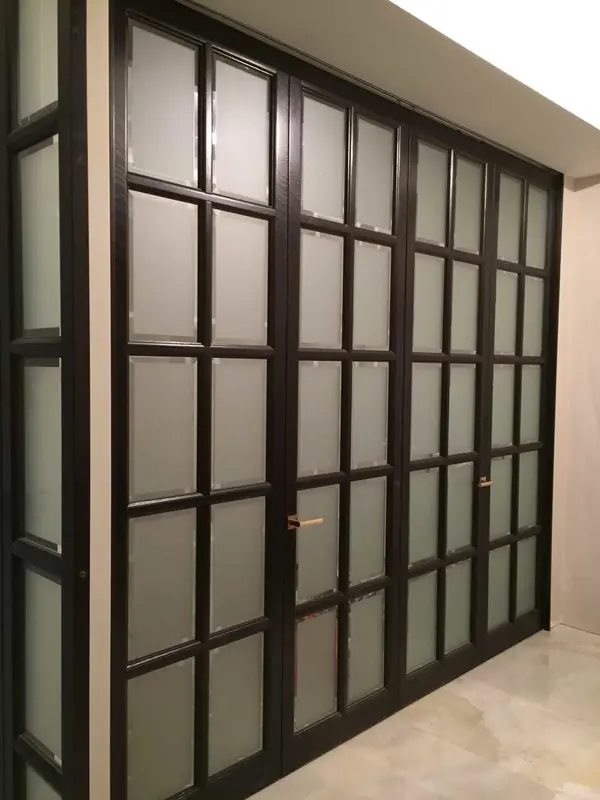 Двери книжки. Складные двери.