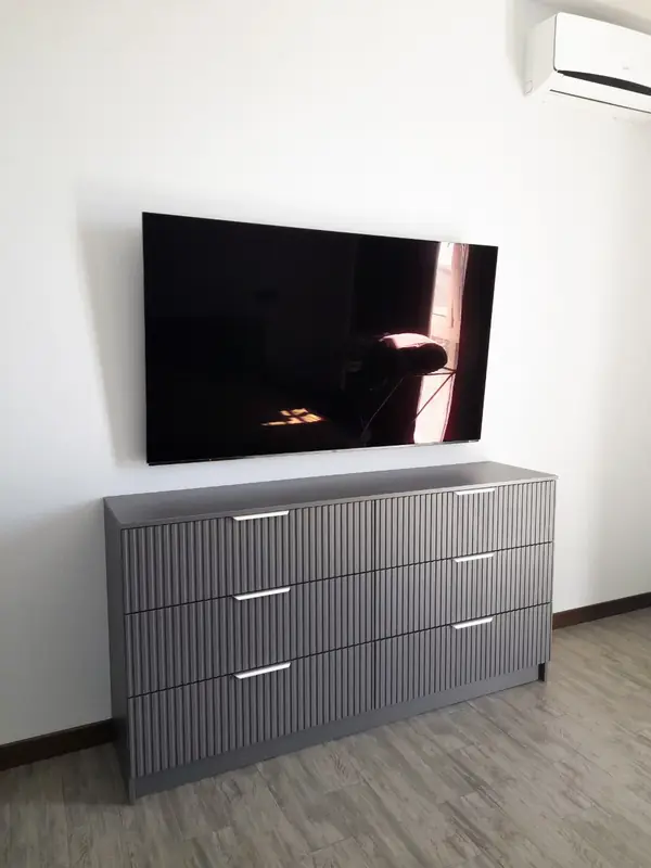 Тумбы и комоды