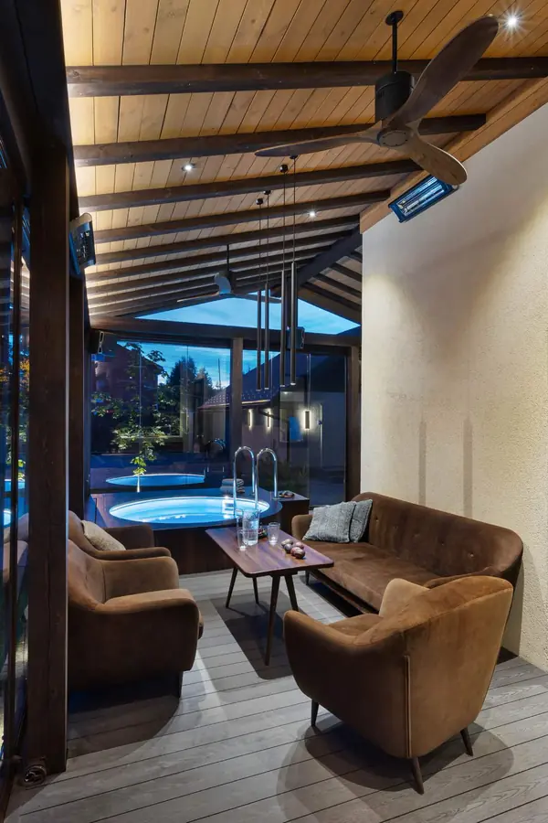 Остекленная терраса ЕЩЕ НЕМНОГО ЛЕТА