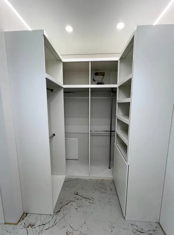 Гардеробные с подсветкой