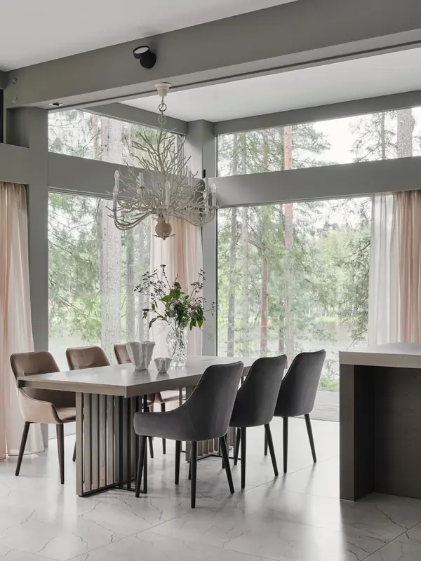 Стол разработан по рисунку дизайнера.