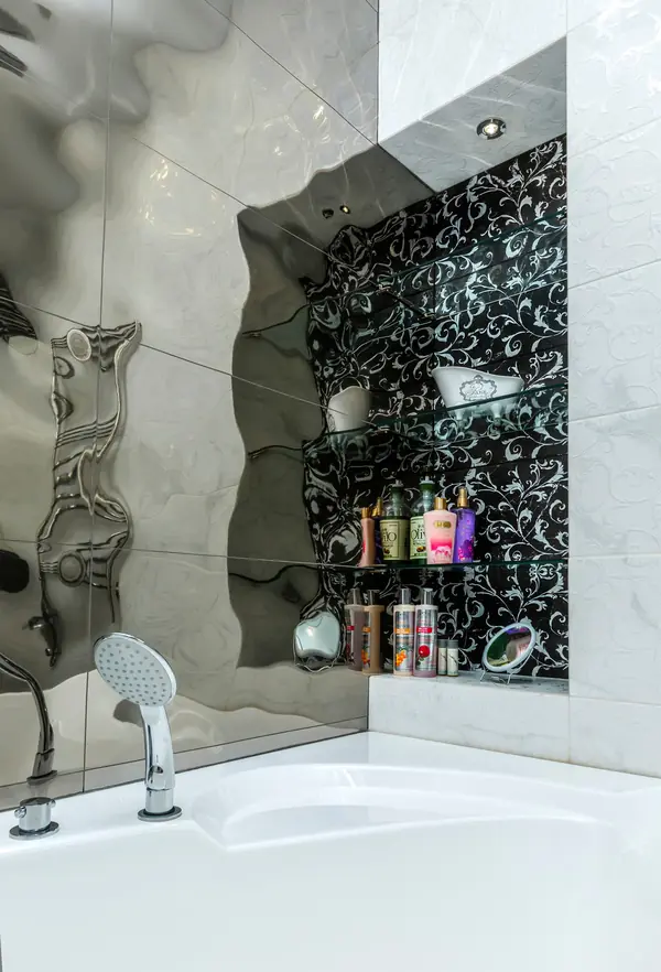 Студия на Пр. комарова