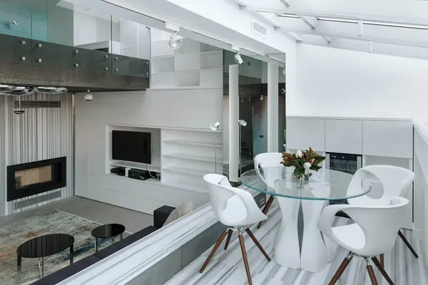 Квартира Студия 86м2 . Современная История в Историческом центре.