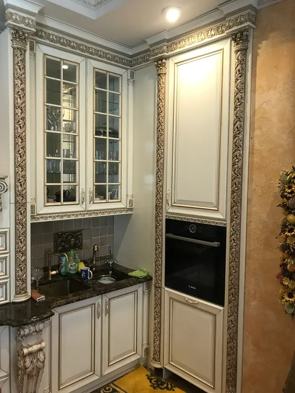 Кухня в классическом стиле (загородный дом)