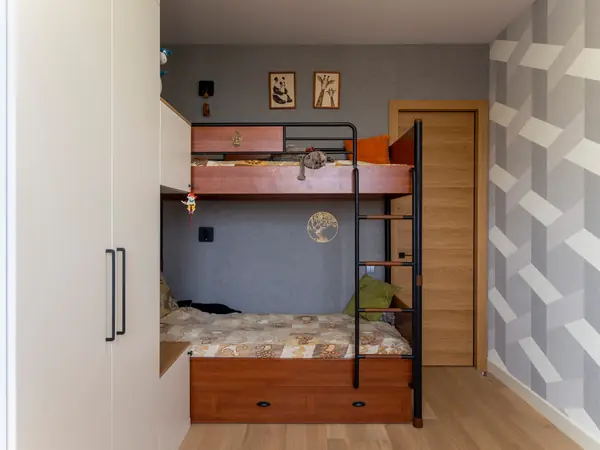 Меблировка детской для мальчиков 11 и 16 лет