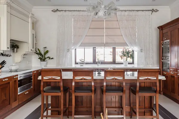 ДОМ НА ХОЛМЕ