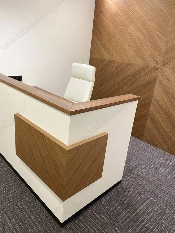 Стойка рецешн