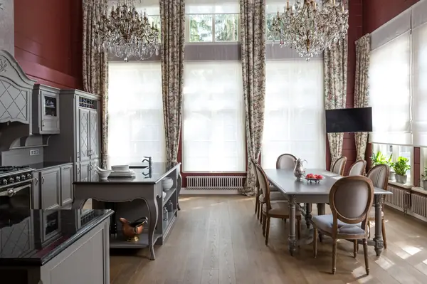 Дом для творческой семьи