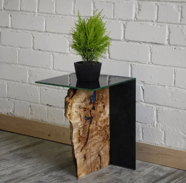 Журнальный столик