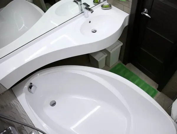 Ванна Грация и раковина Фокус в интерьере