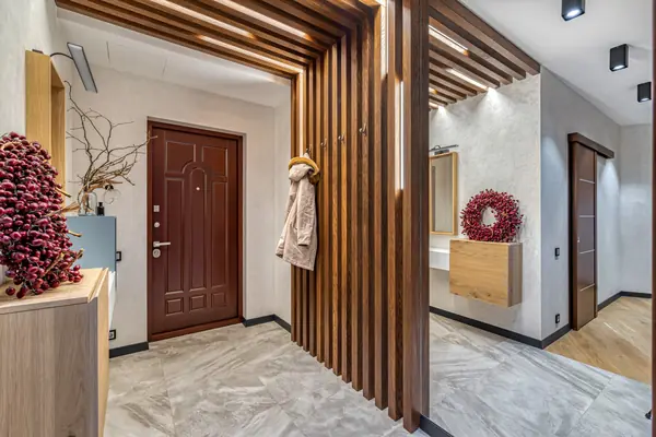 Трехкомнатная квартира в центре Москвы