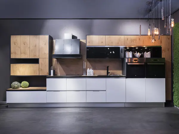 Кухня в шпоне дуба