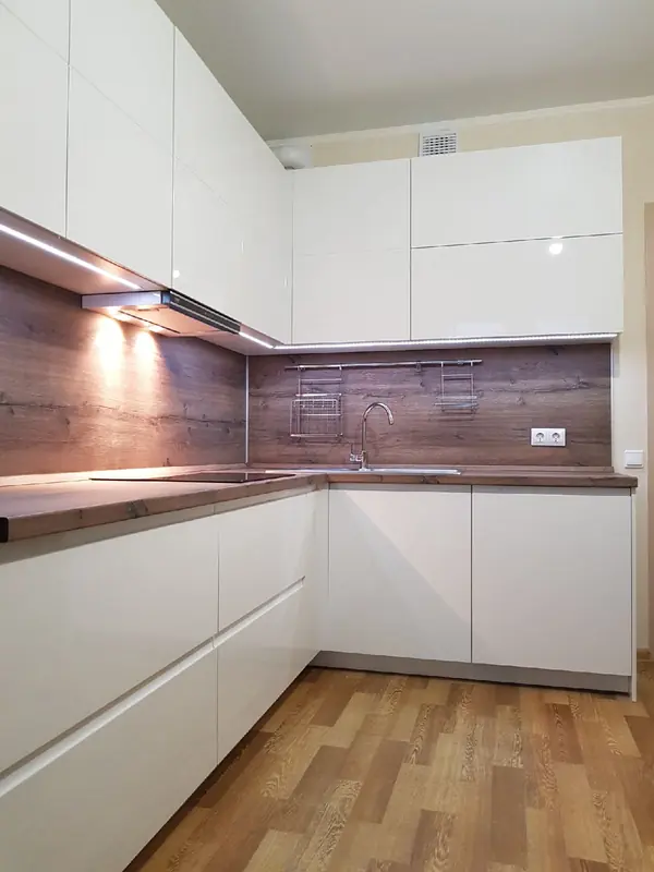 Стильный кухонный гарнитур.