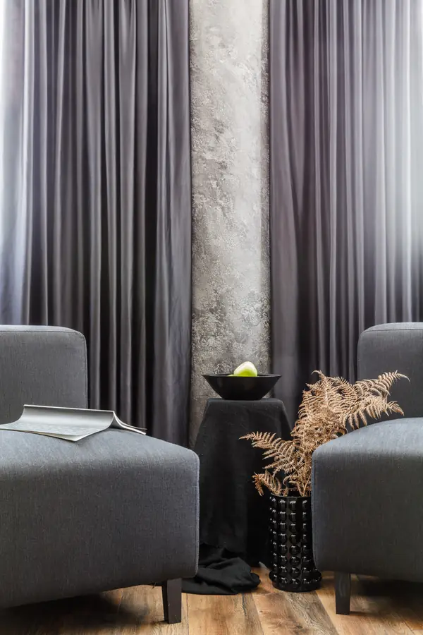 Монохромный интерьер в 2-х комнатной квартире