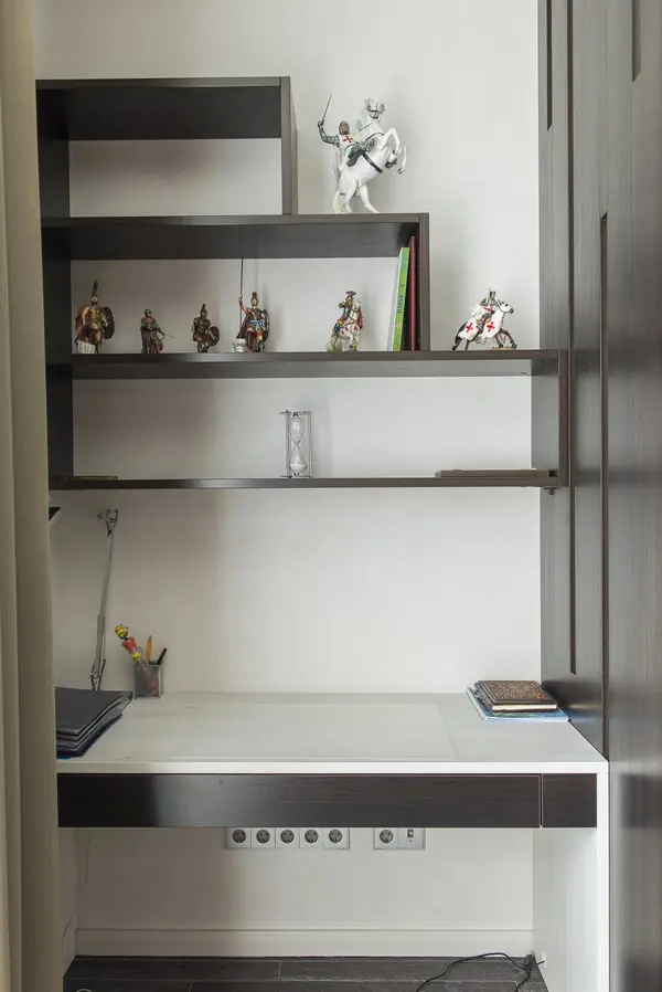 Частная квартира для него