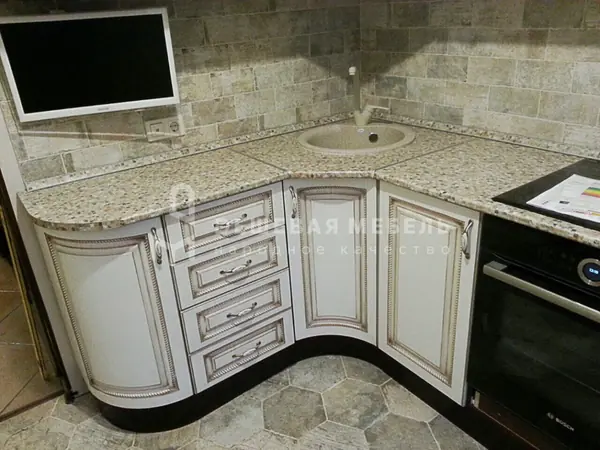 Классическая кухня с патиной "Традиция арт.42"