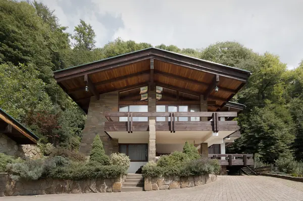 Современный дом на Красной поляне