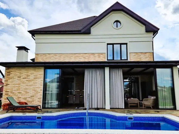 Раздвижное остекление террасы Люксист