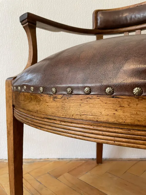 Гарнитур: 2 книжных шкафа, кресло, стулья. Реставрация.